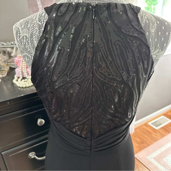 David Meister Black Sequin Bodice Cocktail Sheath Dress Size 6 (EUC) - Picture 9 of 16